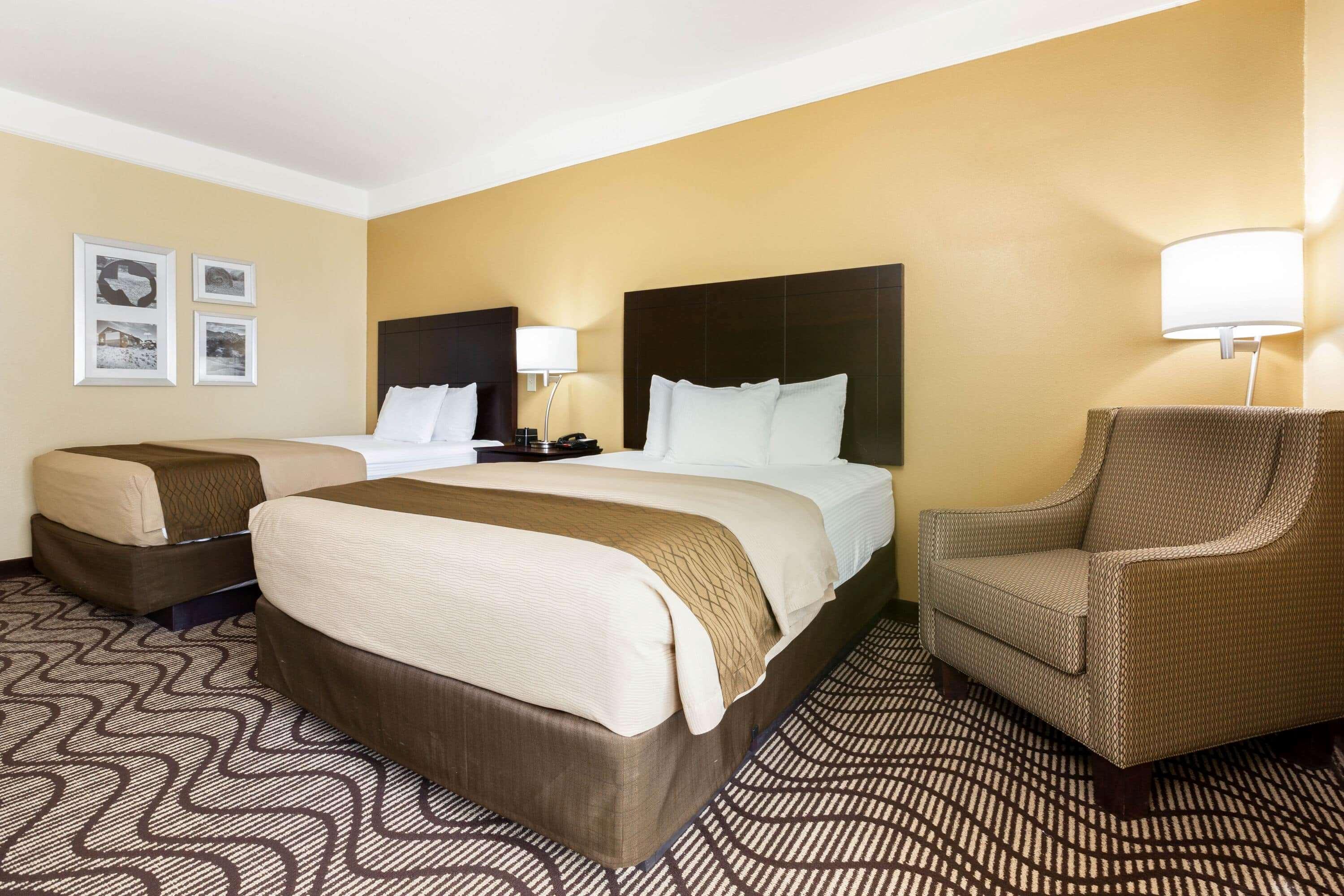 La Quinta By Wyndham Angleton Hotel Bagian luar foto