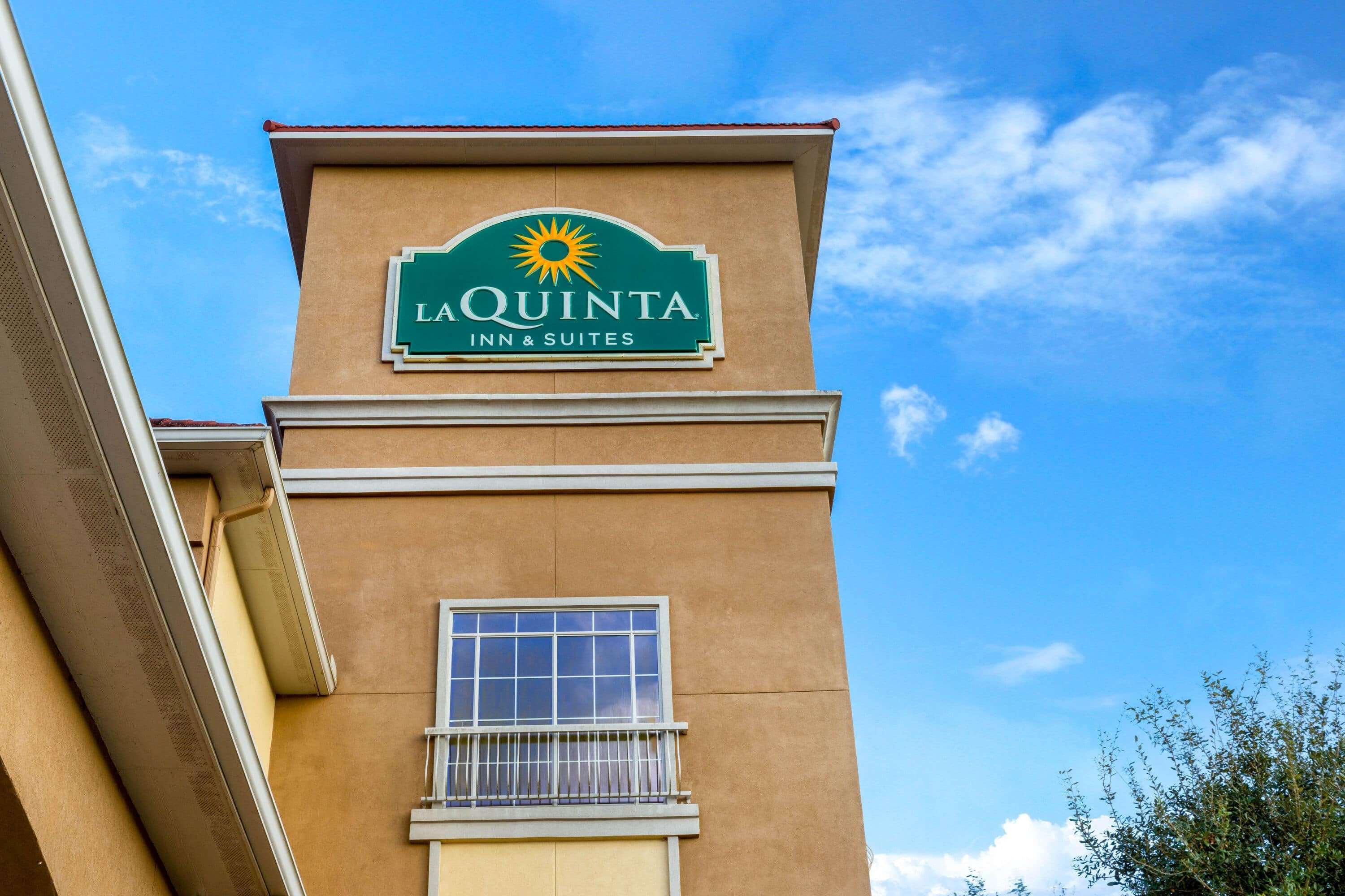 La Quinta By Wyndham Angleton Hotel Bagian luar foto