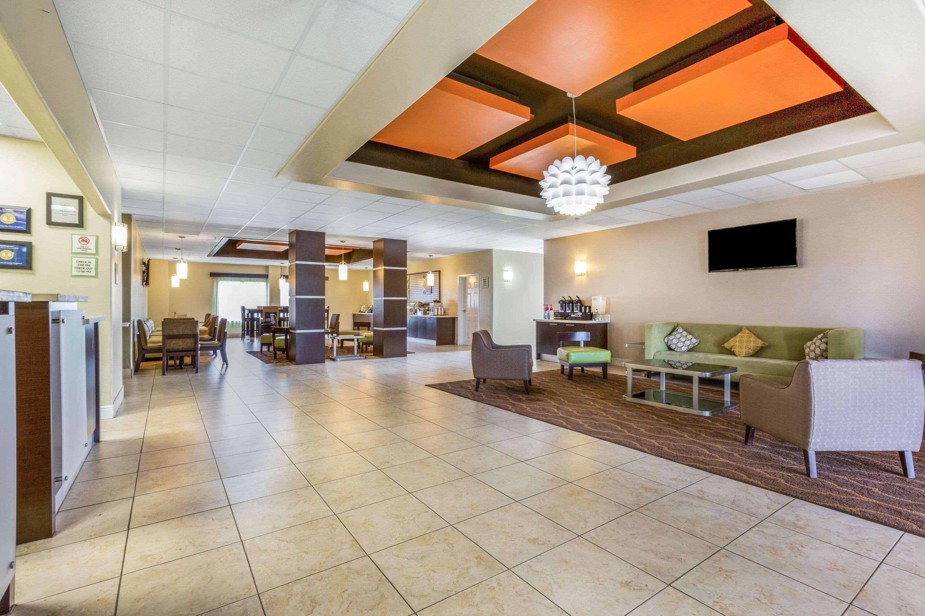 La Quinta By Wyndham Angleton Hotel Bagian luar foto