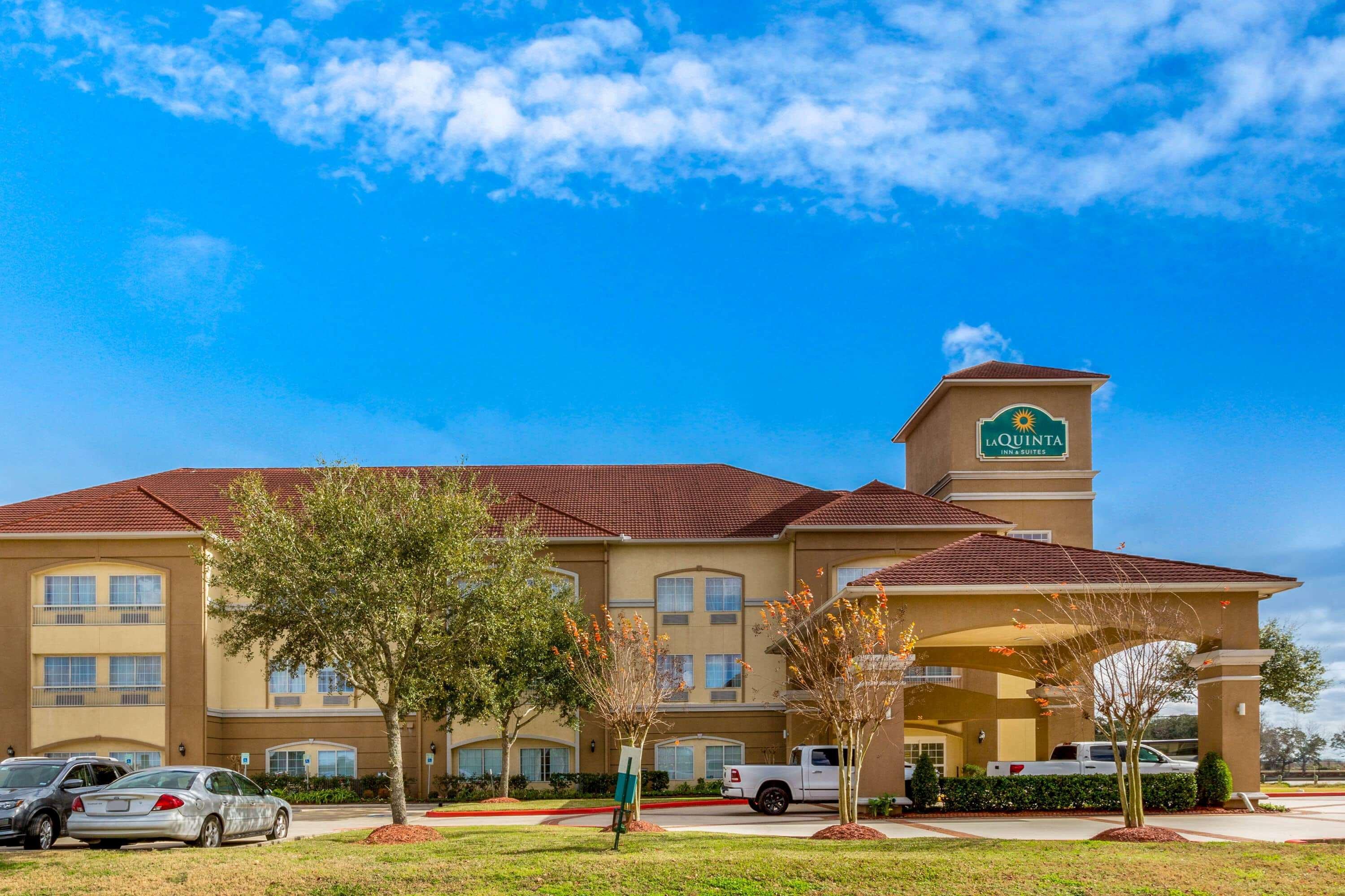 La Quinta By Wyndham Angleton Hotel Bagian luar foto
