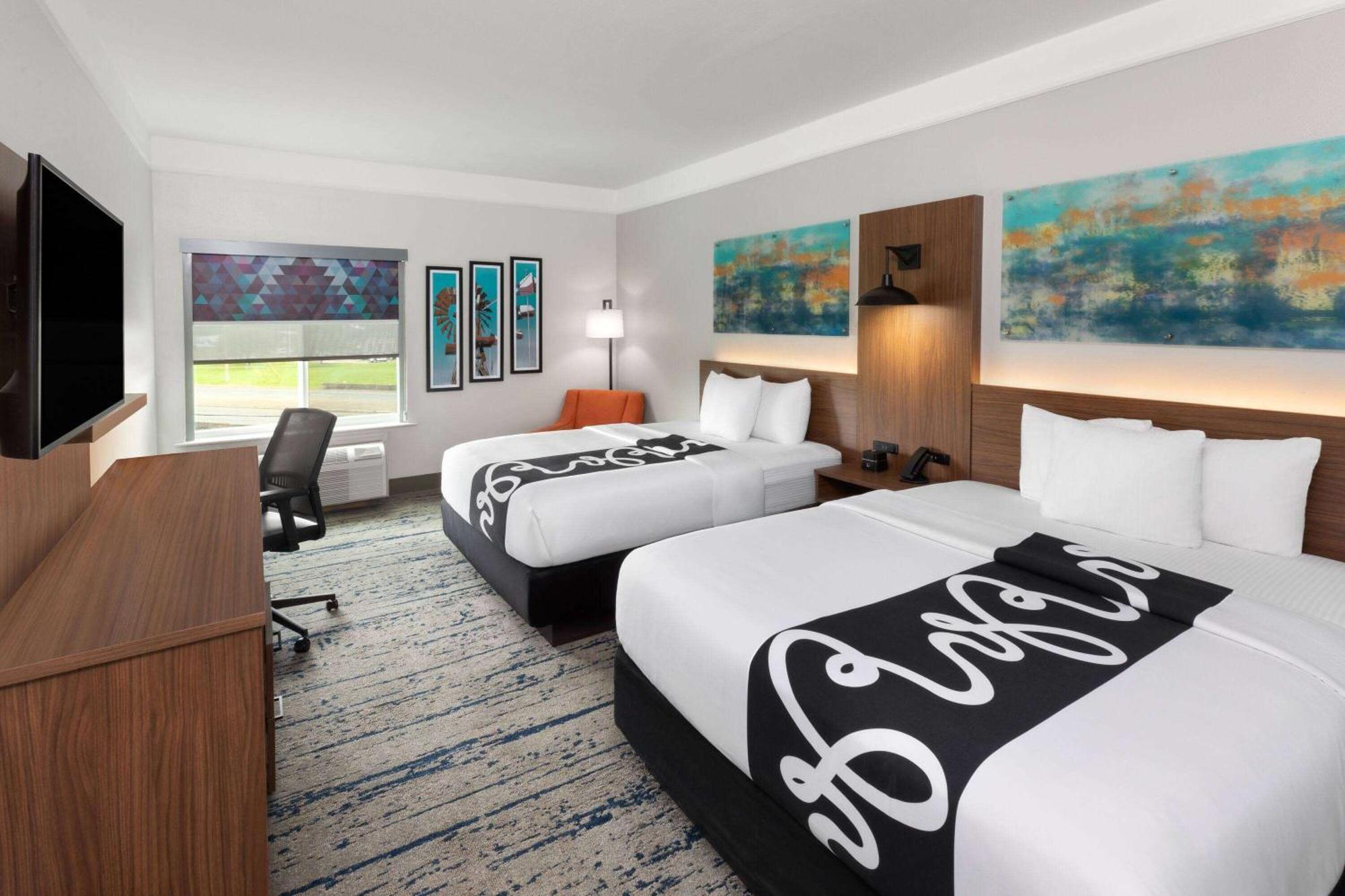La Quinta By Wyndham Angleton Hotel Bagian luar foto