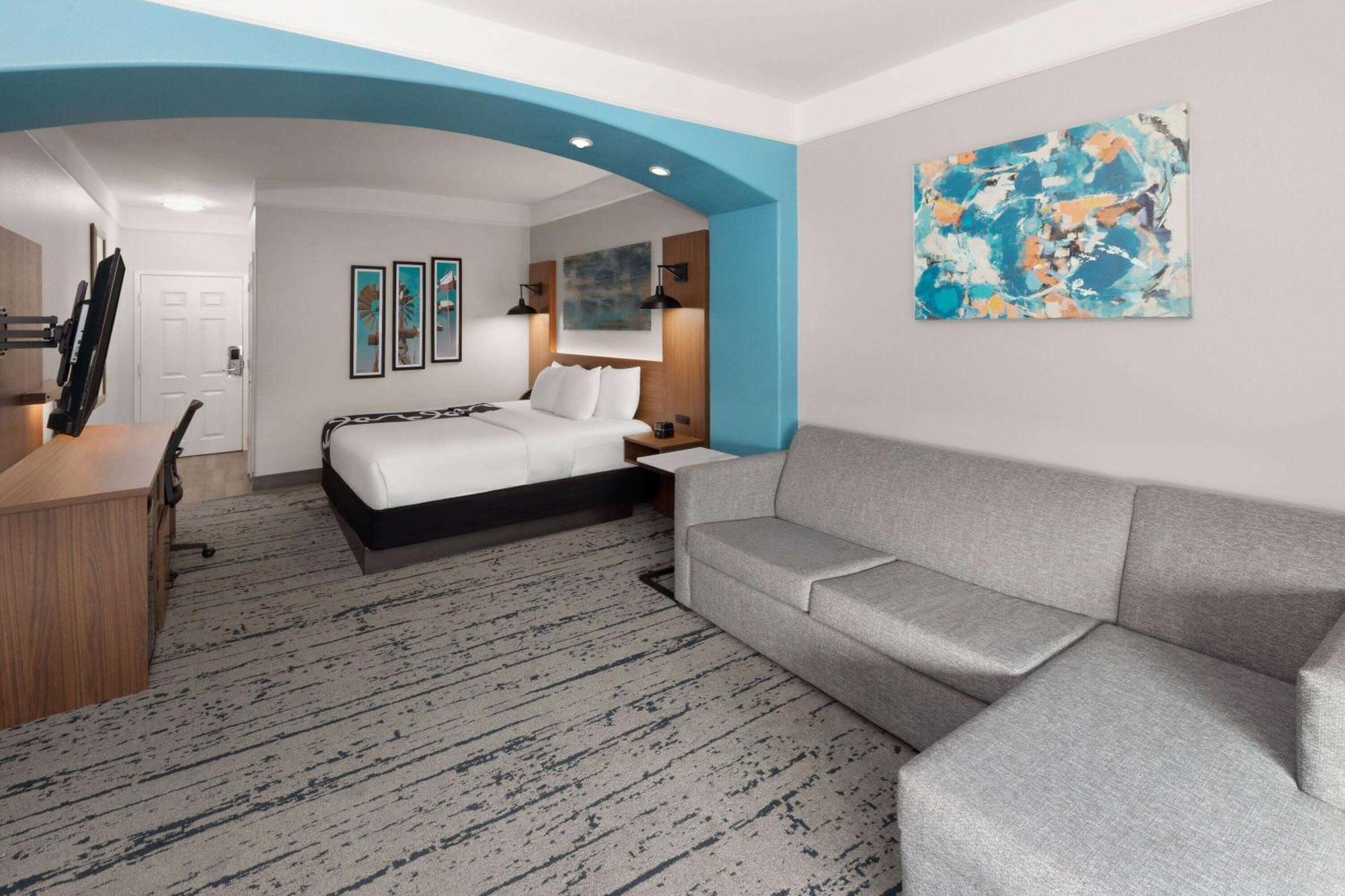 La Quinta By Wyndham Angleton Hotel Bagian luar foto