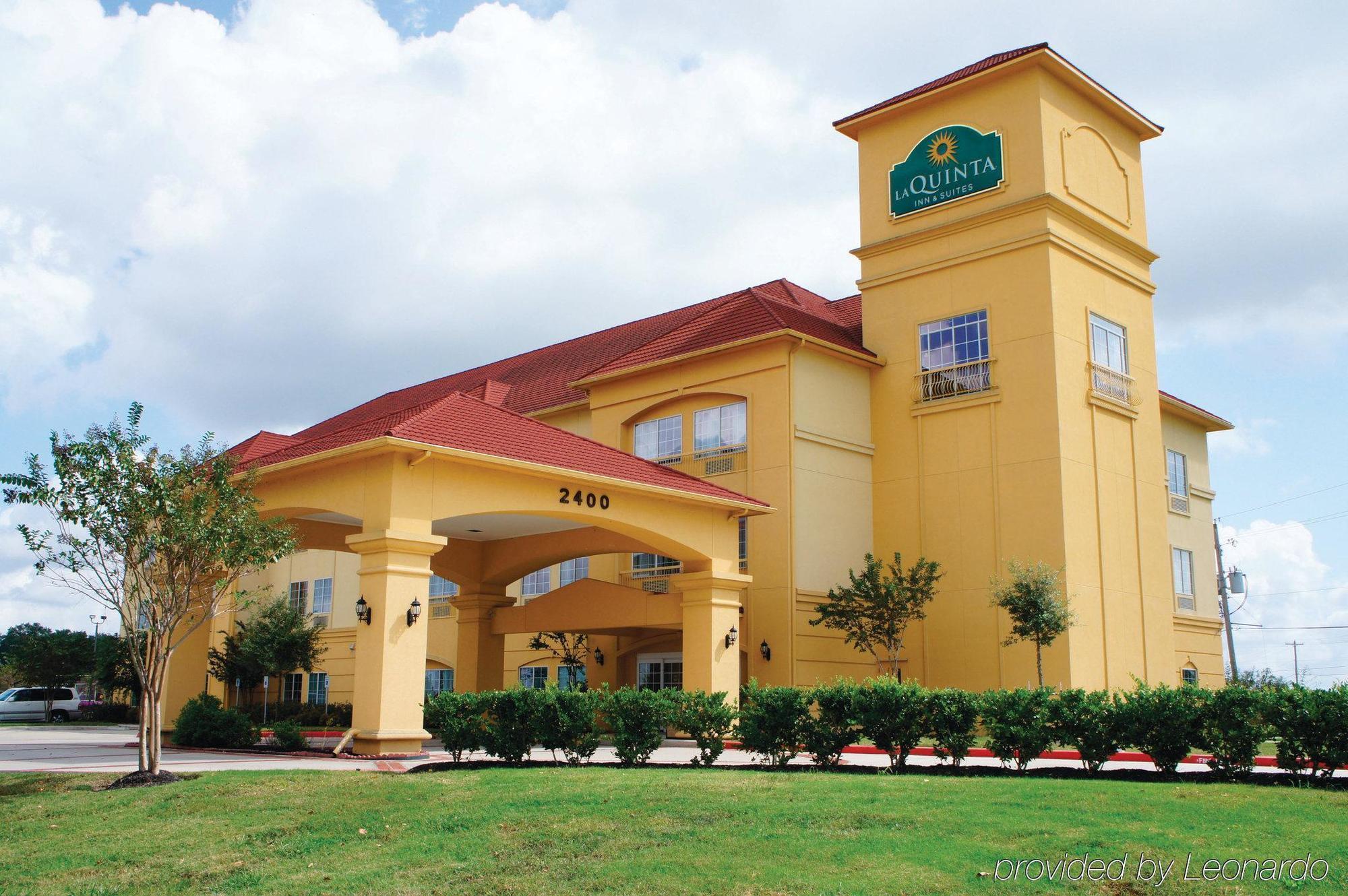 La Quinta By Wyndham Angleton Hotel Bagian luar foto